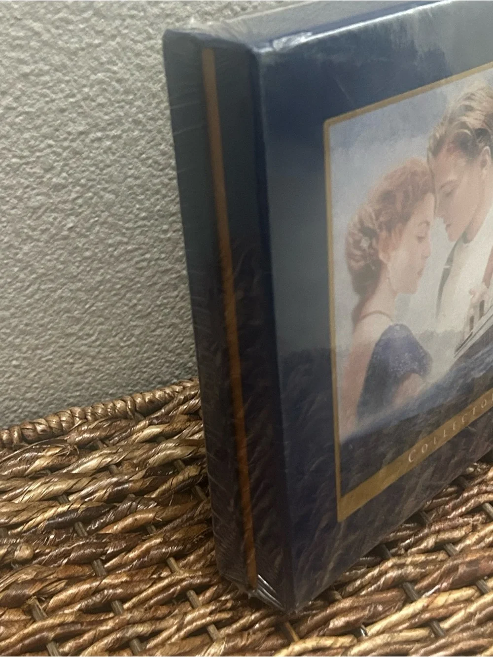Titanic Movie VHS Sealed NOS Collectors Edition Boxed Set